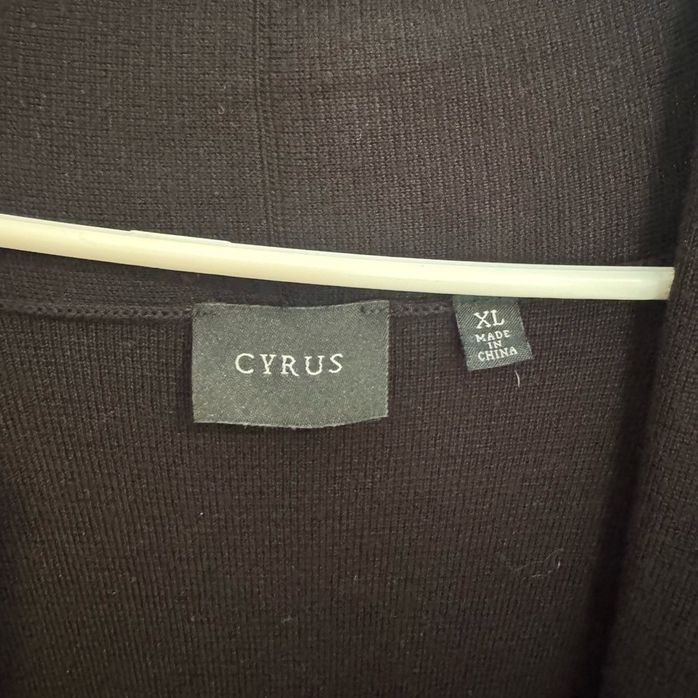 Cyrus Black Sweater Long Woman’s Size XL - Picture 4 of 5